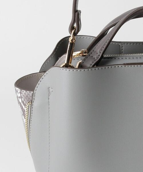 closet story（クローゼットストーリー）の「＜closet story（クローゼットストーリー）＞サイドジップ 2WAY ショルダーバッグ（ショルダーバッグ・レディース・ライトグレー/ライトピンク・FREE）」の4枚目の写真