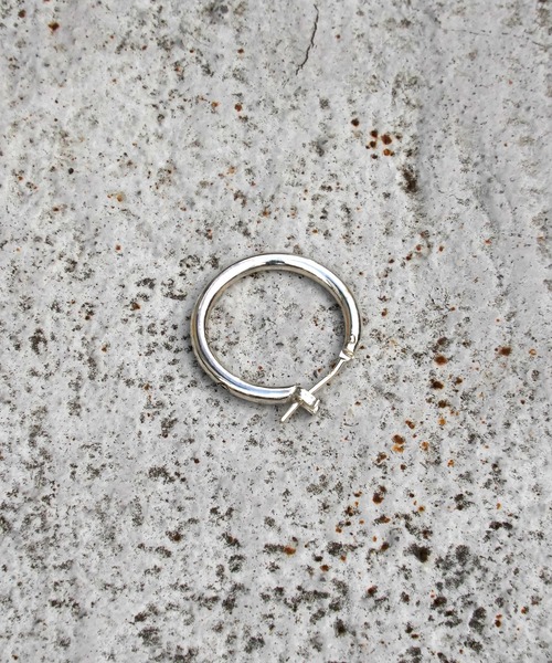 THE MILES（ザ マイルズ）の「GODSIZE ゴッドサイズ THIN HOOP raised by wolves [LARGE]  シンフープピアス レイズド バイ ウルヴス L 片耳用（ピアス（片耳用）・メンズ・シルバー・FREE）」の3枚目の写真