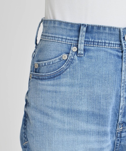 YANUK（ヤヌーク）の「【YANUK/ヤヌーク】ハイウエスト スリムテーパード デニムパンツ RUTH (ルース)（デニムパンツ・レディース・サックスブルー・22inch/21inch/23inch/26inch/27inch/24inch/25inch）」の5枚目の写真