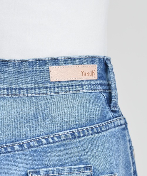 YANUK（ヤヌーク）の「【YANUK/ヤヌーク】ハイウエスト スリムテーパード デニムパンツ RUTH (ルース)（デニムパンツ・レディース・サックスブルー・22inch/21inch/23inch/26inch/27inch/24inch/25inch）」の7枚目の写真