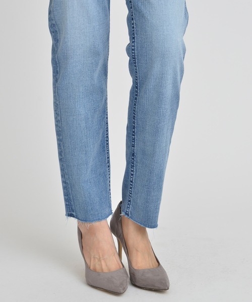 YANUK（ヤヌーク）の「【YANUK/ヤヌーク】ハイウエスト スリムテーパード デニムパンツ RUTH (ルース)（デニムパンツ・レディース・サックスブルー・22inch/21inch/23inch/26inch/27inch/24inch/25inch）」の8枚目の写真
