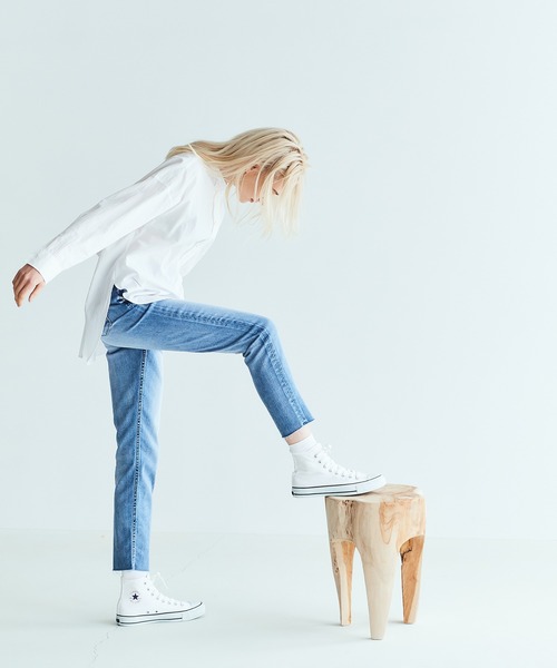 YANUK（ヤヌーク）の「【YANUK/ヤヌーク】ハイウエスト スリムテーパード デニムパンツ RUTH (ルース)（デニムパンツ・レディース・サックスブルー・22inch/21inch/23inch/26inch/27inch/24inch/25inch）」の10枚目の写真