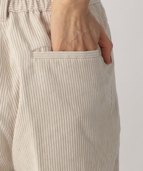 LOWRYS FARM（ローリーズファーム）の「ソフトコーデュロイパンツ　229750（その他パンツ・レディース・チャコールグレー/ダークブラウン/グリーン/アイボリー・MEDIUM/LARGE）」の9枚目の写真