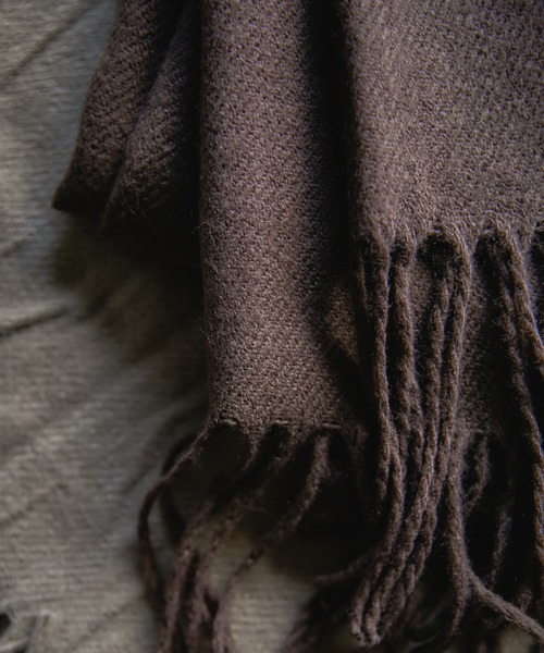 nowm(ノウム)の「【nowm】LONG MUFFLER / 大判マフラー(マフラー・メンズ・ブラック系その他/ブラウン系その他/グレイッシュベージュ・FREE)」の16枚目の写真