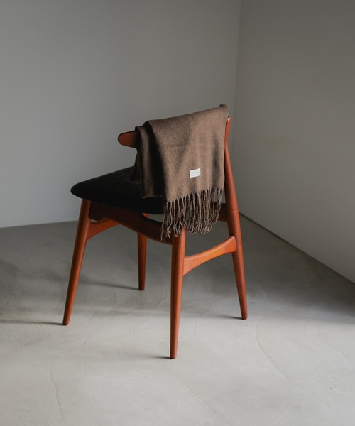 nowm(ノウム)の「【nowm】LONG MUFFLER / 大判マフラー(マフラー・メンズ・ブラック系その他/ブラウン系その他/グレイッシュベージュ・FREE)」の10枚目の写真