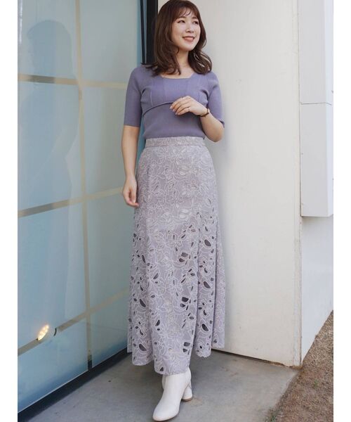MERCURYDUO（マーキュリーデュオ）の「カットワーク刺繍フレアロングスカート（スカート・レディース・ライトグレー/ブラウン・SMALL/MEDIUM）」の17枚目の写真