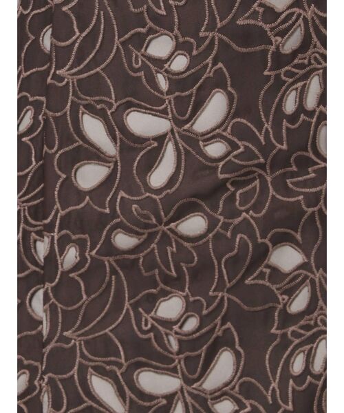 MERCURYDUO（マーキュリーデュオ）の「カットワーク刺繍フレアロングスカート（スカート・レディース・ライトグレー/ブラウン・SMALL/MEDIUM）」の7枚目の写真