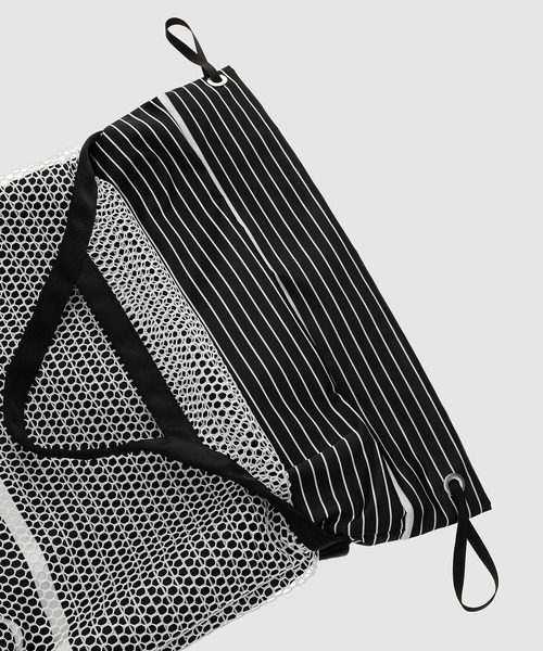 NOMA t.d.(ノーマティーディー)の「Summer Bag - Large(ショルダーバッグ・メンズ・ブラック/レッド/ブルー・FREE)」の7枚目の写真