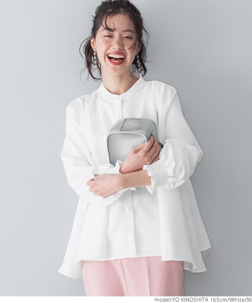 coca(coca)(コカ)の「バックギャザーAラインブラウス(シャツ/ブラウス・レディース・ホワイト/ネイビー・M/L)」の3枚目の写真