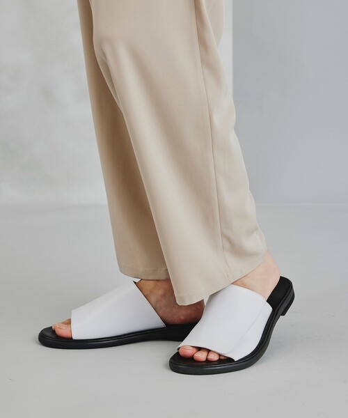 tk.TAKEO KIKUCHI（ティーケータケオキクチ）の「◆【WEB限定】FLワンベルトサンダル（サンダル・メンズ・ホワイト/ブラック・65/75）」の18枚目の写真