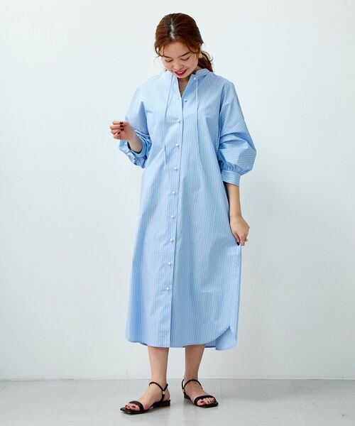 le.coeur blanc(ルクールブラン)の「パールボタンドルマンシャツワンピース(シャツワンピース・レディース・オフホワイト/ブルー系その他3/ブルー系その他4・38)」の1枚目の写真