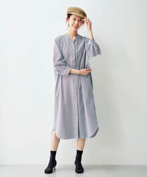 le.coeur blanc(ルクールブラン)の「パールボタンドルマンシャツワンピース(シャツワンピース・レディース・オフホワイト/ブルー系その他3/ブルー系その他4・38)」の3枚目の写真