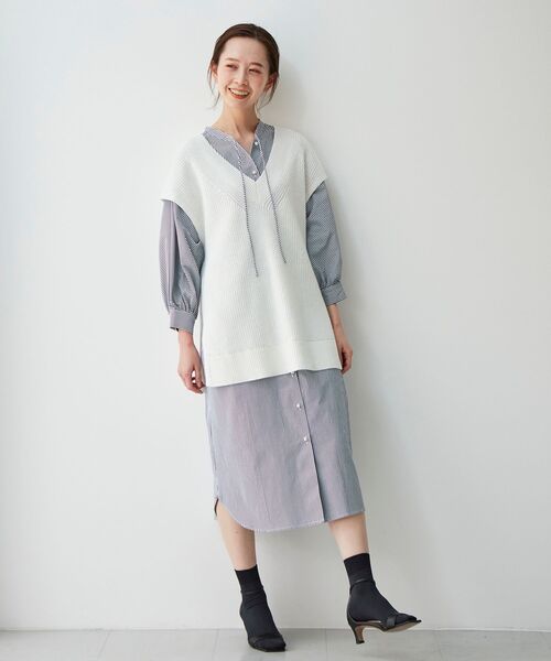 le.coeur blanc(ルクールブラン)の「パールボタンドルマンシャツワンピース(シャツワンピース・レディース・オフホワイト/ブルー系その他3/ブルー系その他4・38)」の5枚目の写真