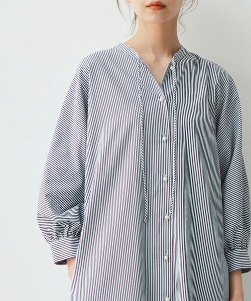 le.coeur blanc(ルクールブラン)の「パールボタンドルマンシャツワンピース(シャツワンピース・レディース・オフホワイト/ブルー系その他3/ブルー系その他4・38)」の20枚目の写真