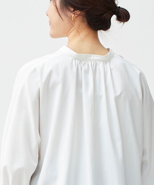 le.coeur blanc(ルクールブラン)の「パールボタンドルマンシャツワンピース(シャツワンピース・レディース・オフホワイト/ブルー系その他3/ブルー系その他4・38)」の6枚目の写真