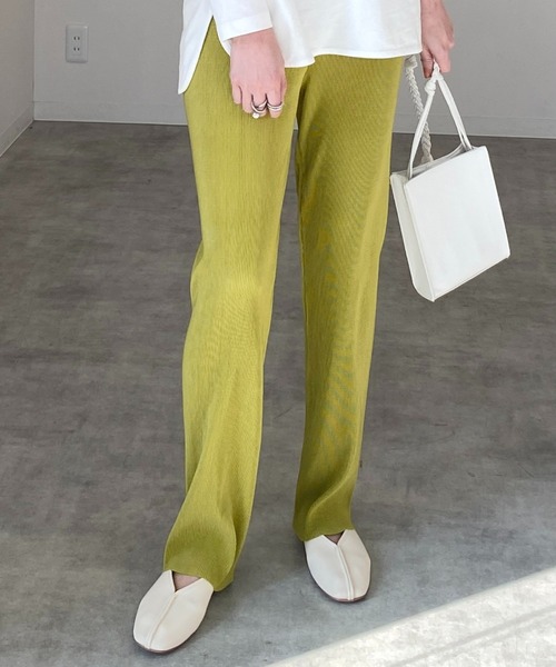 She's Closet（シーズクローゼット）の「【セルフカット対応】細身ストレートカラーロングプリーツパンツ（その他パンツ・レディース・ブラック/オレンジ/グリーン/グリーン系その他/アイボリー/パープル/ブルー/スモークピンク/マスタード/テラコッタ/ダークグリーン/ピンク/ブルーグレー/グレイッシュベージュ/レッド/ネイビー・FREE）」の8枚目の写真