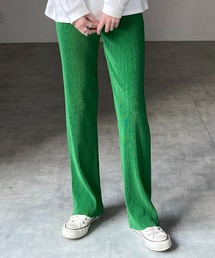 【美品】プリーツプリーズ　ロングパンツ　薄いグリーン　ストレッチ　手洗い可　緑 ISSEY MIYAKE（パンツ ・ グリーン・カーキ/緑色系）のフリマ