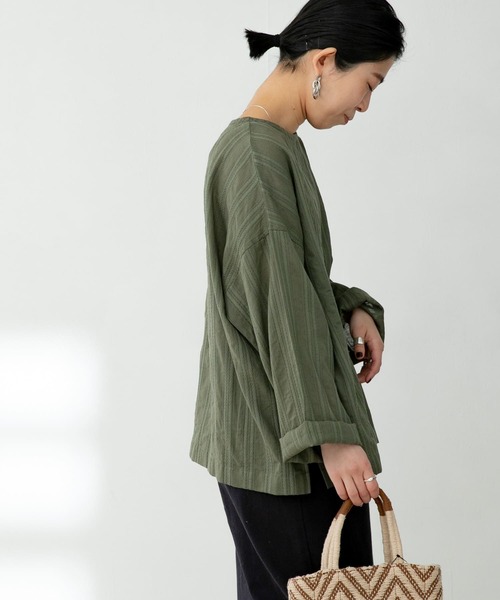 FORK&SPOON（フォークアンドスプーン）の「FORK&SPOON　カラミストライプブラウス（シャツ/ブラウス・レディース・カーキ/ブラック/オフホワイト・1）」の22枚目の写真