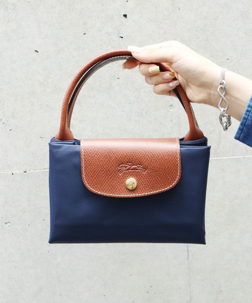 LONGCHAMP(ロンシャン)の「LONGCHAMP/ロンシャン LE PLIAGE M トートバッグ Mサイズ(トートバッグ・レディース・ブラック/チャコール/ネイビー/パープル/レッド・FREE)」の4枚目の写真