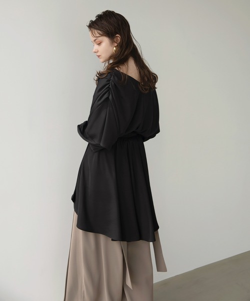 MIELI INVARIANT（ミエリインヴァリアント）の「Back Tail Drape Blouse（シャツ/ブラウス・レディース・ホワイト系その他/ブラック・FREE）」の15枚目の写真