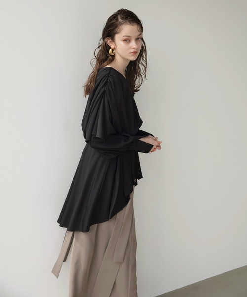 MIELI INVARIANT（ミエリインヴァリアント）の「Back Tail Drape Blouse（シャツ/ブラウス・レディース・ホワイト系その他/ブラック・FREE）」の17枚目の写真
