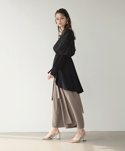 MIELI INVARIANT（ミエリインヴァリアント）の「Back Tail Drape Blouse（シャツ/ブラウス・レディース・ホワイト系その他/ブラック・FREE）」の20枚目の写真