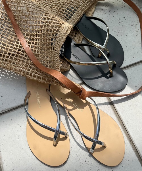 NICOLAS LAINAS（ニコラスライナス）の「【WEB限定】(NICOLAS LAINAS/ニコラスライナス)サンダル（サンダル・レディース・シルバー/ゴールド・36/37/38）」の2枚目の写真