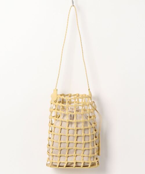 koe（コエ）の「巾着付きメッシュ編みワンショルダー＊（ショルダーバッグ・レディース・ブラック/イエロー/ラベンダー/アイボリー・FREE）」の6枚目の写真