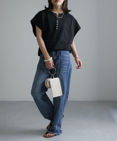 ap retro(アプレトロ)の「パール釦カットソー(Tシャツ/カットソー・レディース・ブラック/グレイッシュベージュ/アイボリー・FREE)」の14枚目の写真