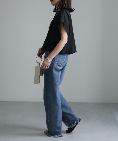 ap retro(アプレトロ)の「パール釦カットソー(Tシャツ/カットソー・レディース・ブラック/グレイッシュベージュ/アイボリー・FREE)」の15枚目の写真