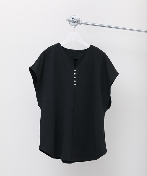 ap retro(アプレトロ)の「パール釦カットソー(Tシャツ/カットソー・レディース・ブラック/グレイッシュベージュ/アイボリー・FREE)」の17枚目の写真