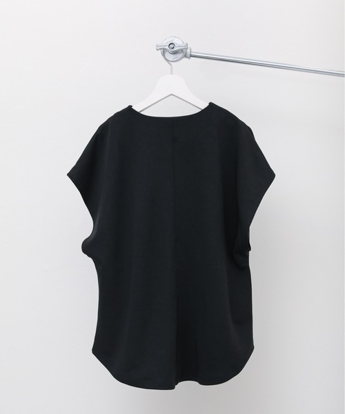 ap retro(アプレトロ)の「パール釦カットソー(Tシャツ/カットソー・レディース・ブラック/グレイッシュベージュ/アイボリー・FREE)」の18枚目の写真