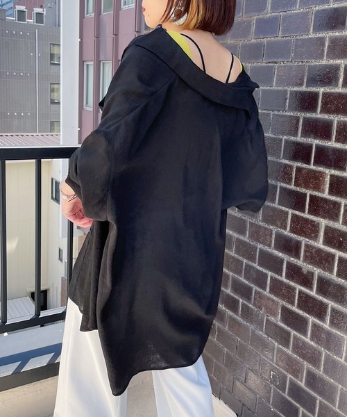 PAGEBOY（ページボーイ）の「楊柳シアーBIGシャツ（シャツ/ブラウス・レディース・ブラック/オフホワイト/ロイヤルブルー/グレイッシュベージュ・FREE）」の9枚目の写真