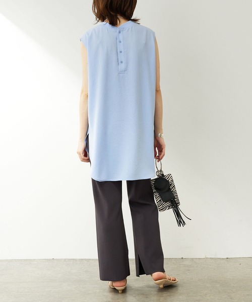 COLLAGE GALLARDAGALANTE（コラージュガリャルダガランテ）の「着心地サラサラ/前後2WAYジョーゼットノースリプルオーバー（シャツ/ブラウス・レディース・ブルー/ホワイト/チャコールグレー・FREE）」の9枚目の写真