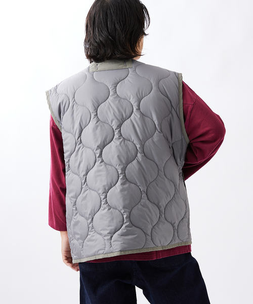 JOURNAL STANDARD（ジャーナルスタンダード）の「M65 カラーライナー キルティング ベスト（ミリタリージャケット・メンズ・ブラック/グレー/カーキ・LARGE/MEDIUM）」の12枚目の写真