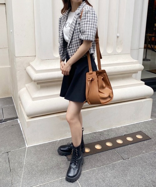 one after another NICE CLAUP（ワンアフターアナザーナイスクラップ）の「サイド巾着ショルダーBAG（ショルダーバッグ・レディース・ブラック/ベージュ/キャメル・FREE）」の9枚目の写真