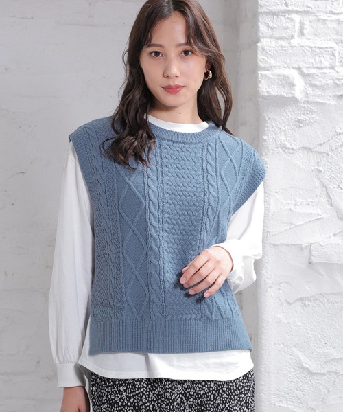 Honeys（ハニーズ）の「ケーブル編ニットベスト（ベスト・レディース・ベージュ/ブラウン/アイボリー/ブルー系その他/ダークオレンジ・LL/M/L）」の16枚目の写真