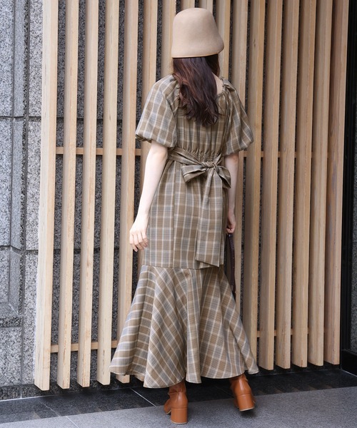 one after another NICE CLAUP(ワンアフターアナザーナイスクラップ)の「バックリボンマーメイドワンピース(ワンピース・レディース・ブラウン系その他/ベージュ系その他/ライトカーキ・FREE)」の15枚目の写真