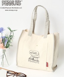 PEANUTS（ピーナッツ）の「PEANUTS（ピーナッツ）スヌーピーパイピングスクエアキャンパストートバッグ（トートバッグ）」