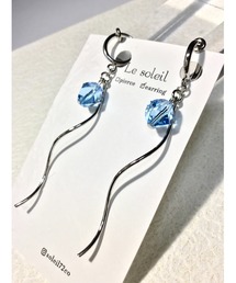 【Le soleil】曲線に揺れる スワロフスキーフープイヤリング(MA)