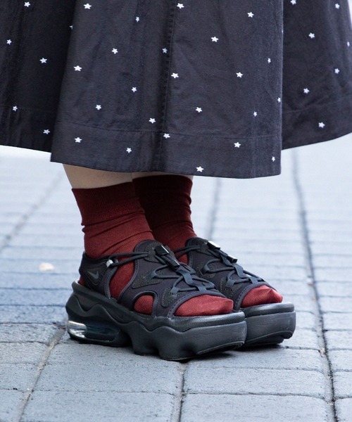 NIKE(ナイキ)の「NIKE WMNS AIR MAX KOKO SANDAL CI8798-003(サンダル・レディース・ブラック・26cm/25㎝/24㎝/23㎝)」の6枚目の写真