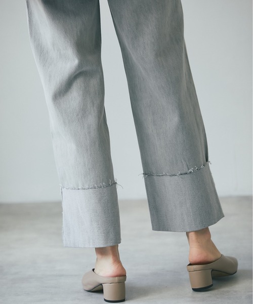 each（イーチ）の「ロールアップデニム（デニムパンツ・レディース・ライトグレー/ブルー・SMALL/MEDIUM/LARGE）」の7枚目の写真