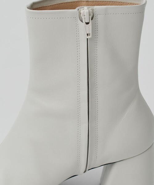 city（シティ）の「【CITY】レザーラウンドシェイプブーツ（ブーツ・レディース・アイボリー/ブラック・1/2/3）」の8枚目の写真