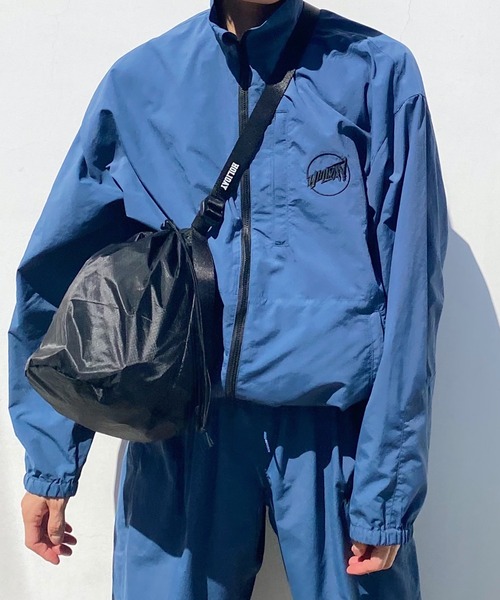 HOLIDAY(ホリデイ)の「HOLIDAY PACKABLE MEDIUM POCHETTE ホリデイパッカブルミディアムポシェット(ショルダーバッグ・レディース・ブラック・ONE SIZE)」の3枚目の写真