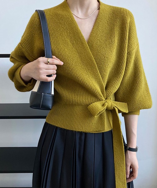 LOPASS(ロパス)の「ノーカラーVネックカーディガン(カーディガン/ボレロ・レディース・Mustard/ブラウン/ブラック/アイボリー/グレー・FREE)」の5枚目の写真