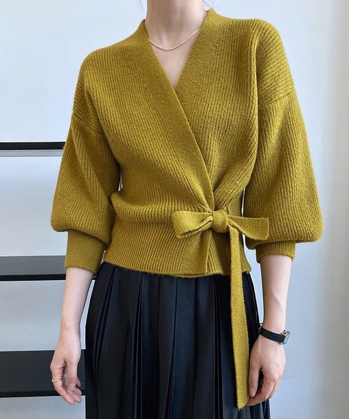 LOPASS(ロパス)の「ノーカラーVネックカーディガン(カーディガン/ボレロ・レディース・Mustard/ブラウン/ブラック/アイボリー/グレー・FREE)」の8枚目の写真