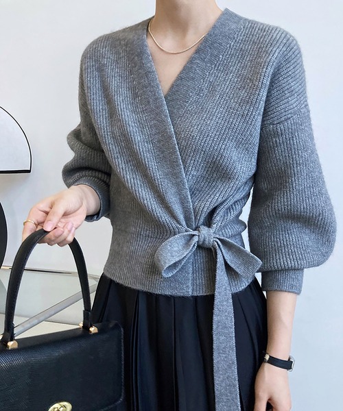 LOPASS(ロパス)の「ノーカラーVネックカーディガン(カーディガン/ボレロ・レディース・Mustard/ブラウン/ブラック/アイボリー/グレー・FREE)」の9枚目の写真