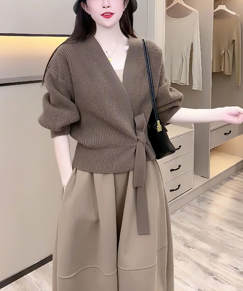 LOPASS(ロパス)の「ノーカラーVネックカーディガン(カーディガン/ボレロ・レディース・Mustard/ブラウン/ブラック/アイボリー/グレー・FREE)」の14枚目の写真