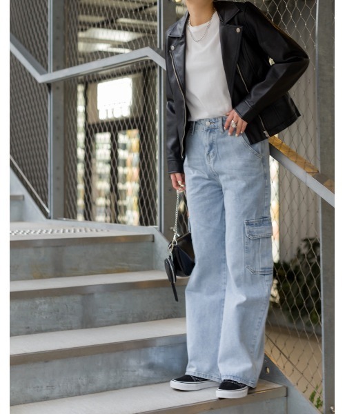 SpRay(スプレイ)の「デニムカーゴパンツ(デニムパンツ・レディース・ライトブルー・SMALL/MEDIUM/LARGE)」の3枚目の写真