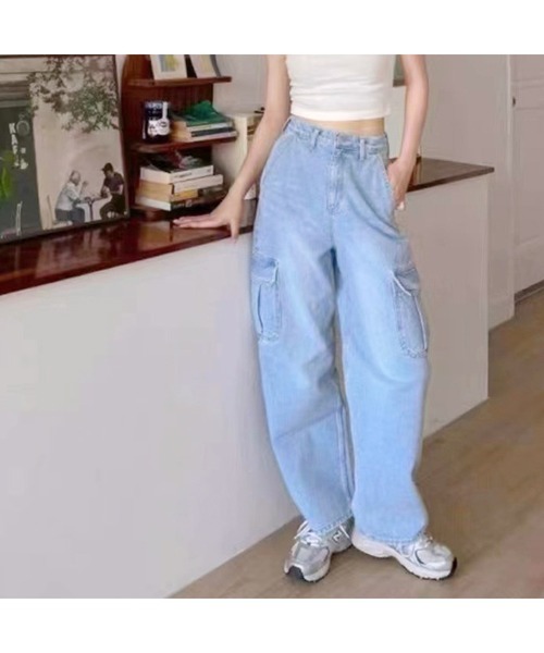SpRay(スプレイ)の「デニムカーゴパンツ(デニムパンツ・レディース・ライトブルー・SMALL/MEDIUM/LARGE)」の11枚目の写真